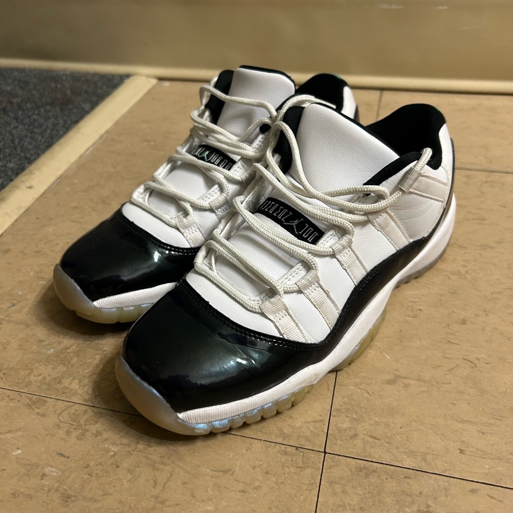 Women’s Air Jordan 11 Low Concord Emerald